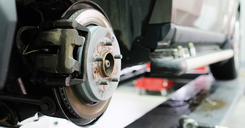 Hill International Trucks How to Replace Brake Pads